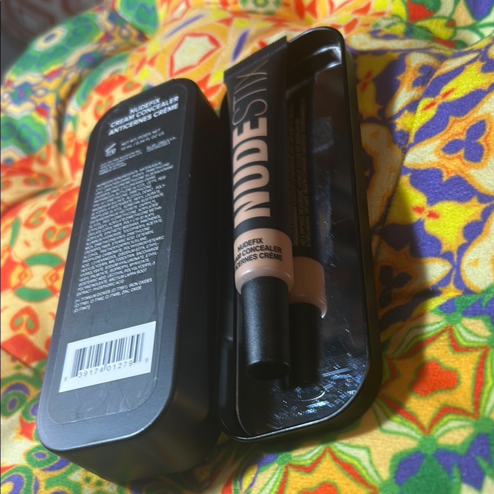 NUDESTIX Nude 6 concealer - Picture 9 of 15